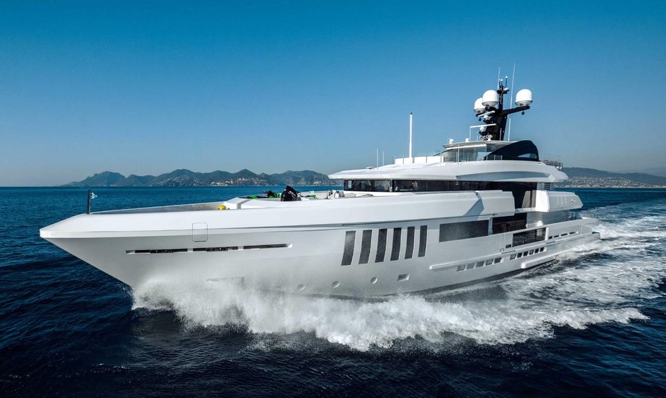 Admiral superyacht OURANOS offers eight days for the price of seven on May 2027 Greece charters