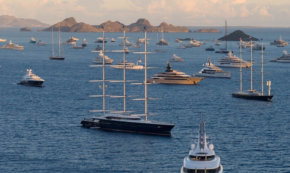 Welcoming 2026 with a bang! St Bart's New Year's Eve celebrations break records with largest ever fleet of Caribbean yacht charters 