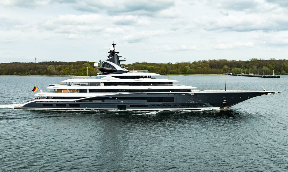 Iconic Superyacht Charter KISMET Announces Availability For 2026 Monaco Grand Prix