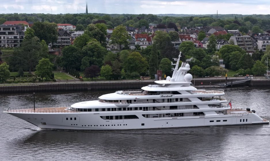 Delivered: 117m BOARDWALK Bids Traditional Farewell To Blumenthal As She Embarks On Maiden Voyage