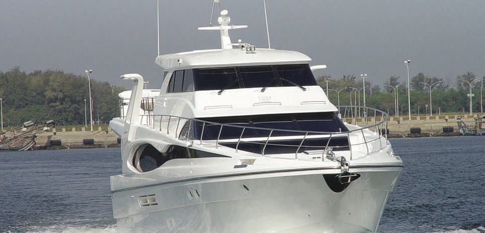 No Buoys Charter Yacht