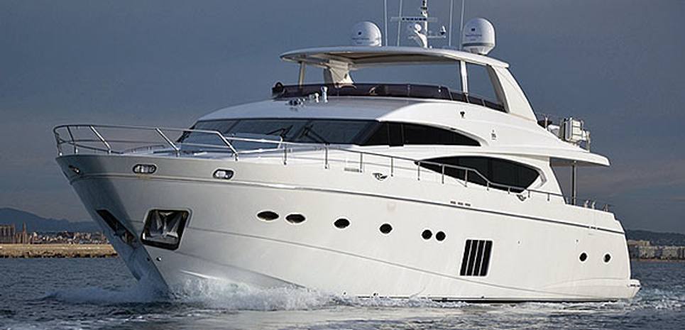 Rosso Charter Yacht