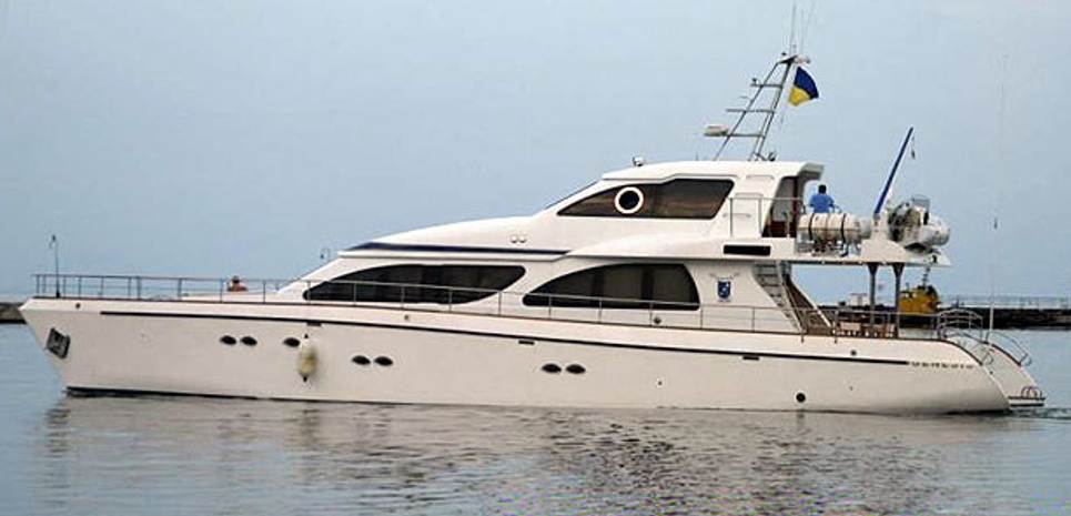 Genesis Charter Yacht