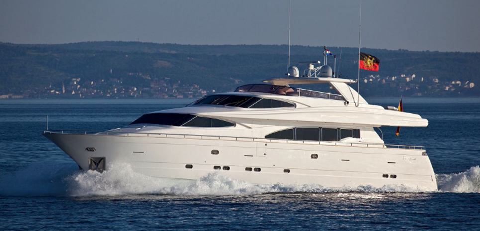 Saphira Charter Yacht