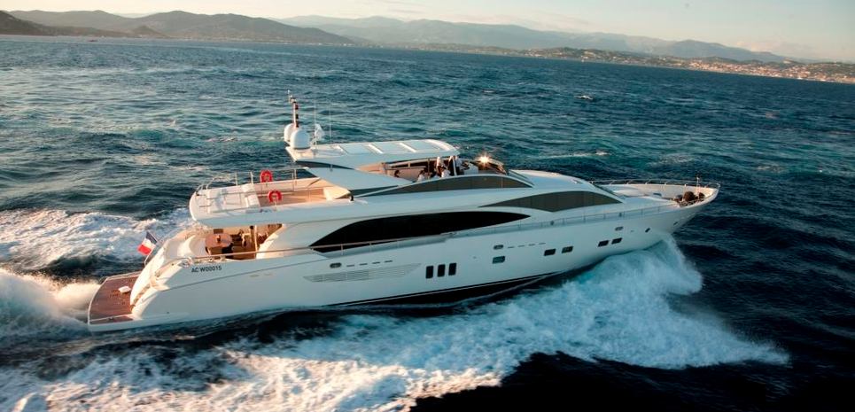 Wave Charter Yacht