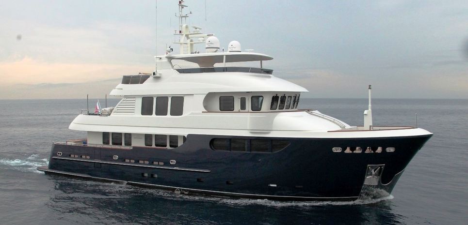 Smiling T Charter Yacht