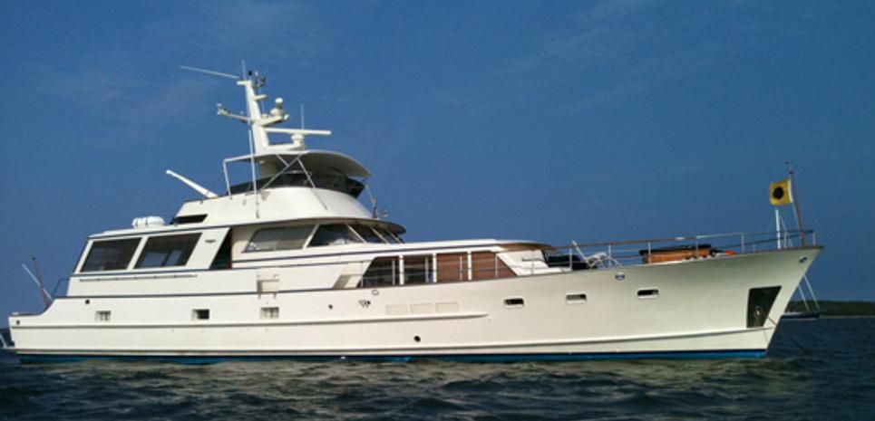 Manta Charter Yacht