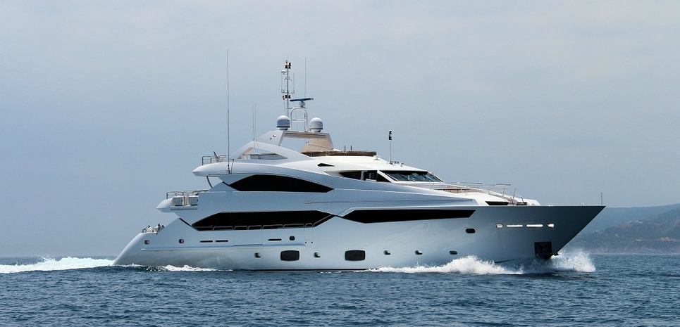Deseo Charter Yacht