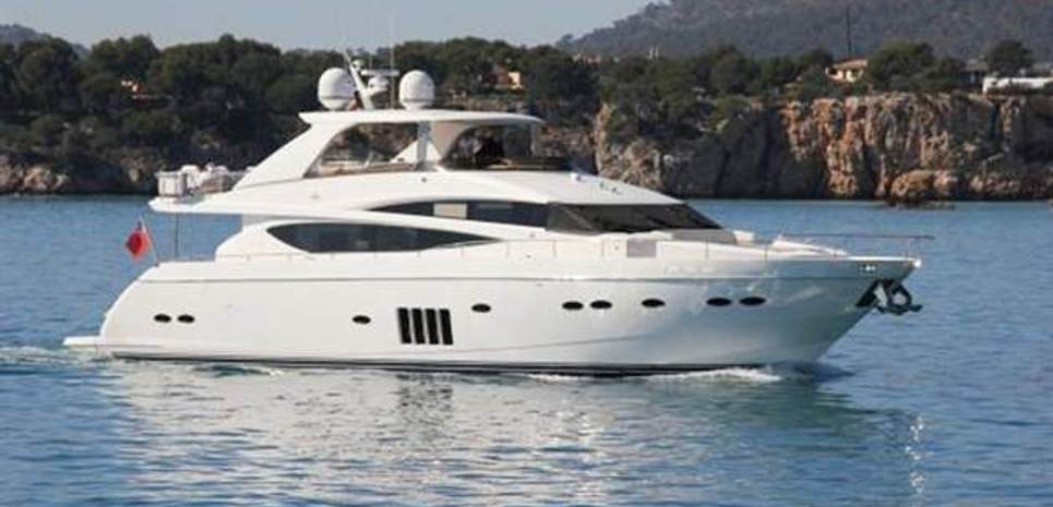 Blanco Charter Yacht