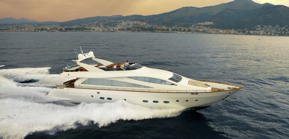 Dackel Charter Yacht