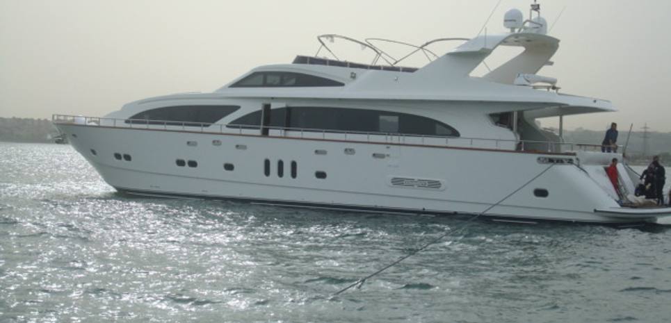 Miss Behaviour Charter Yacht