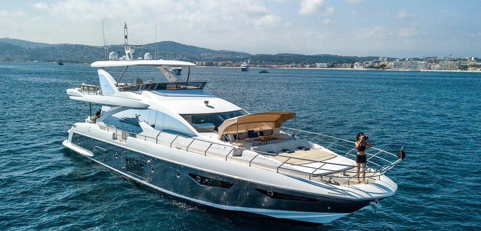 Invictus Charter Yacht