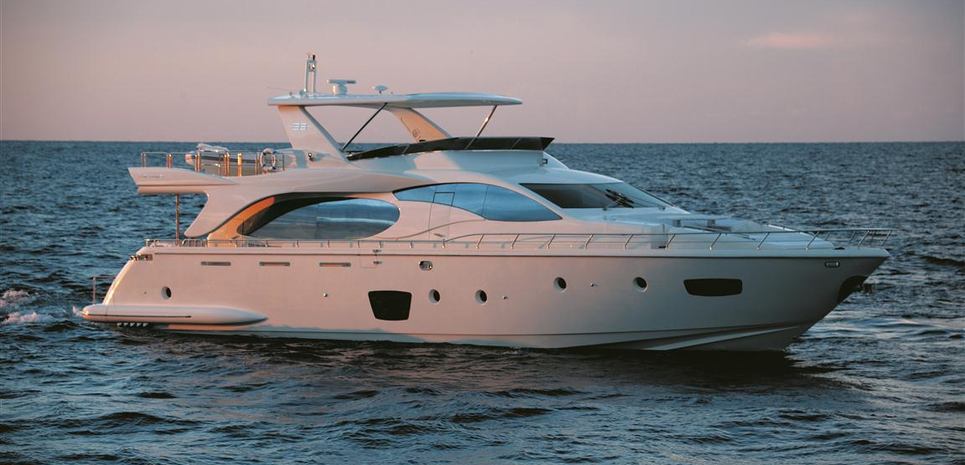 Mercedes Charter Yacht