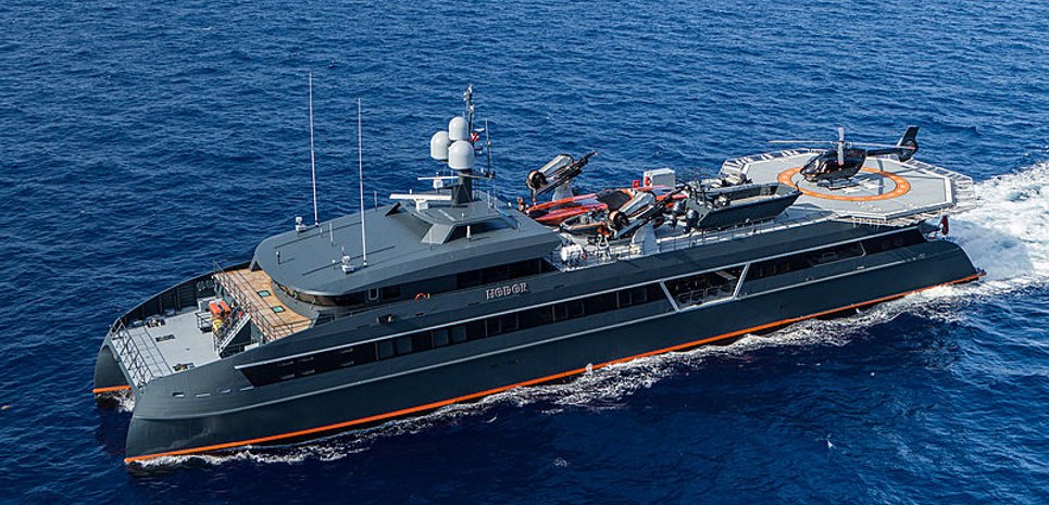 Hodor Charter Yacht