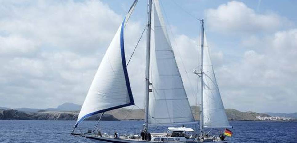 Anais Charter Yacht