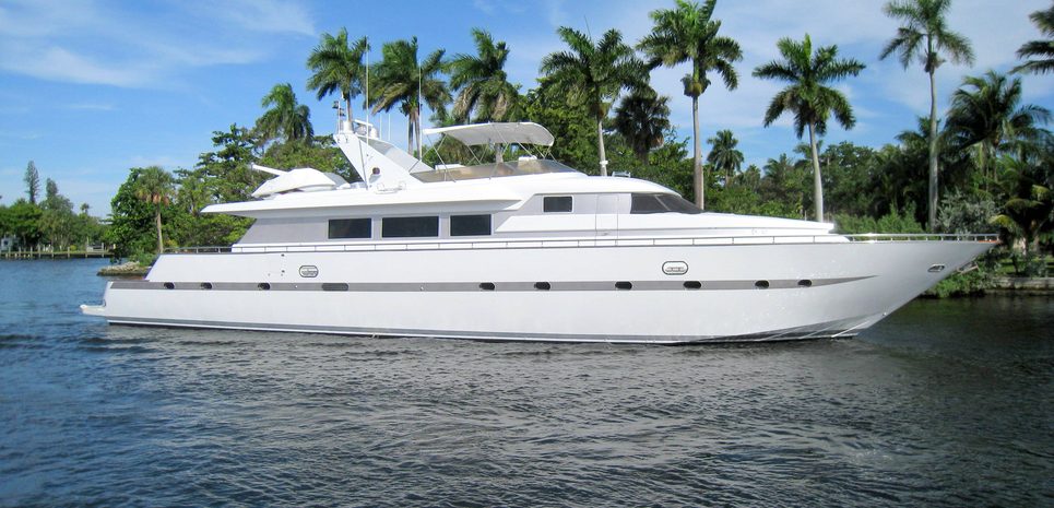 Glory Bee Charter Yacht