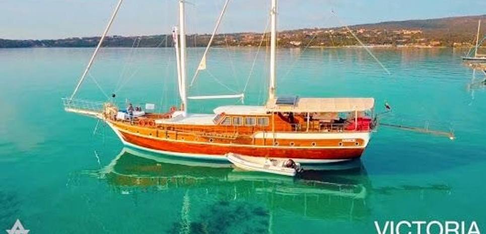Victoria Charter Yacht