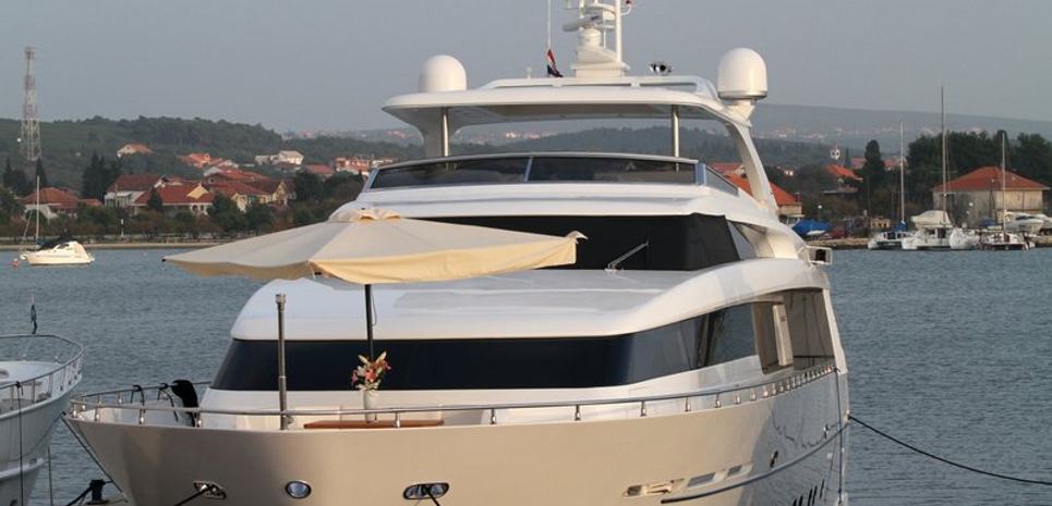 Lya Charter Yacht