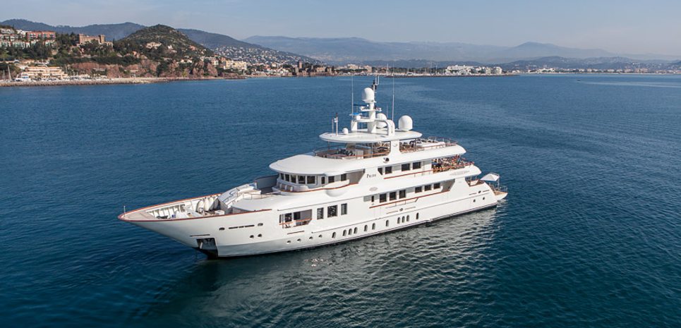 Hemabejo Charter Yacht