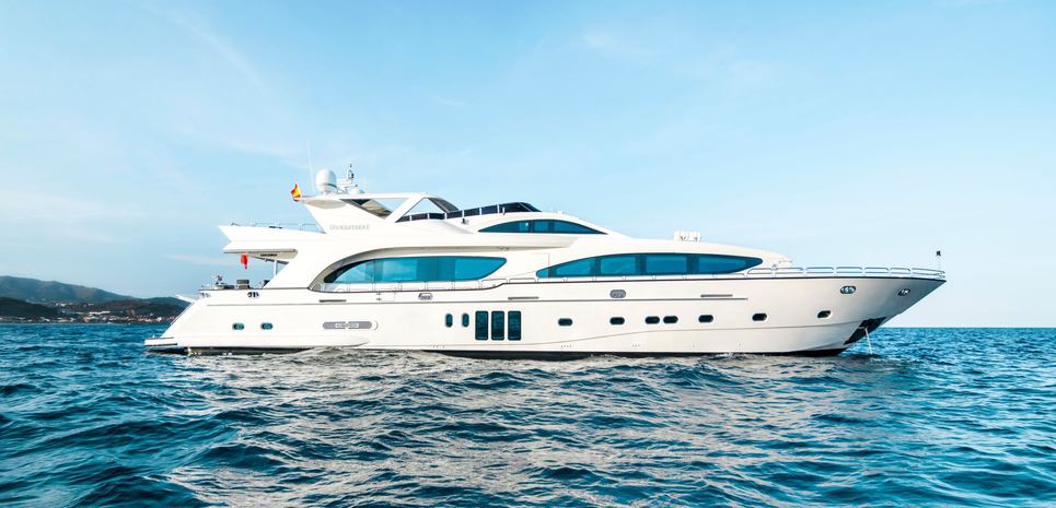 D'Angleterre Charter Yacht
