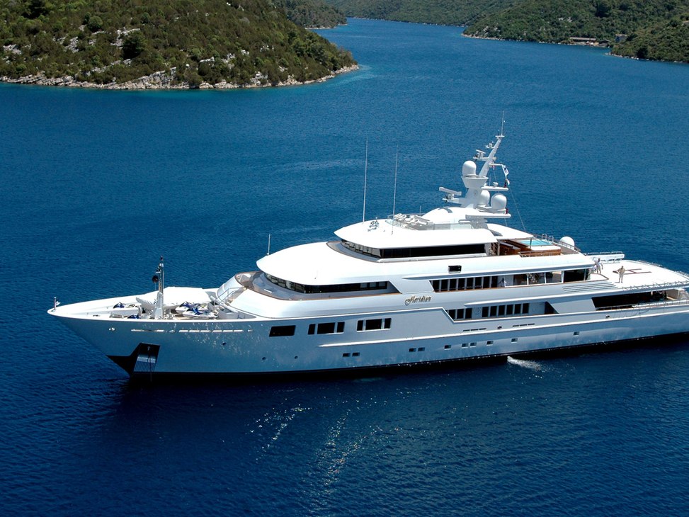 Nomad Yacht Charter Price Oceanfast Luxury Yacht Charter
