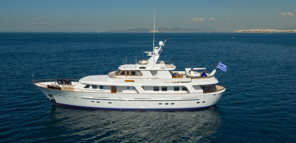 Suncoco Charter Yacht