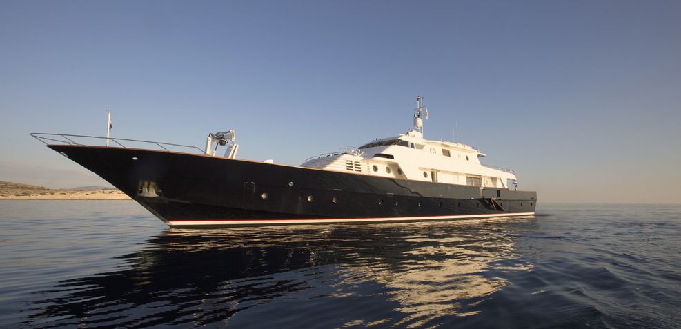 Libra Y Charter Yacht