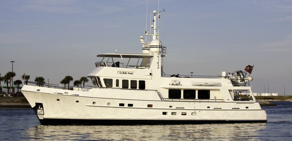 Gusto Charter Yacht