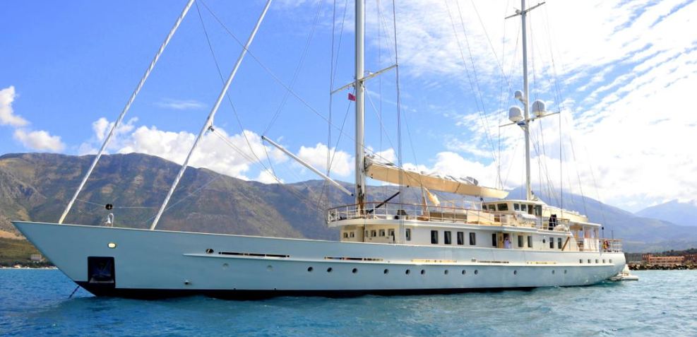 Dione Star Charter Yacht