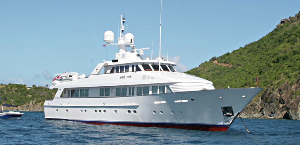 Lady Victoria Charter Yacht
