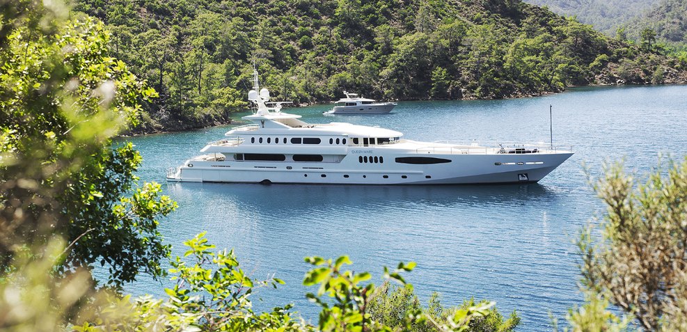 Queen Mare Charter Yacht