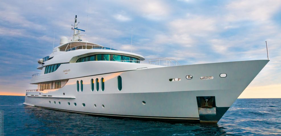 Gloria Teresa Charter Yacht