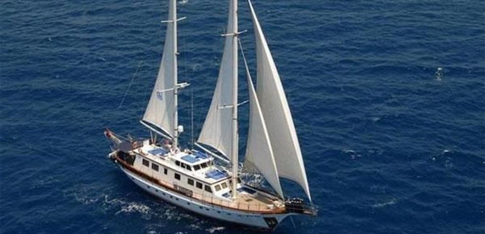 Sirius Charter Yacht